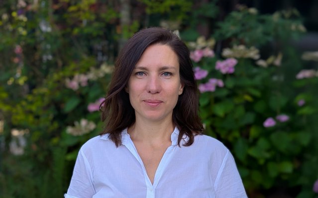 Porträt von Eva-Maria Muschik.