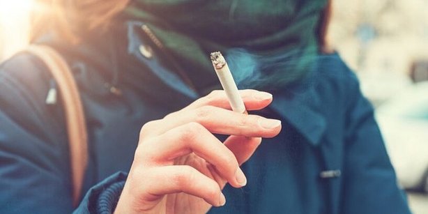 Depiction of a smoking woman