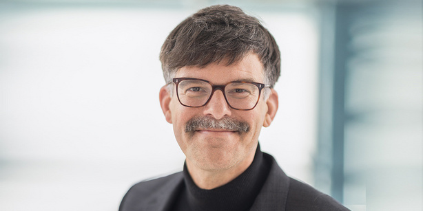 Porträt von Tobias Buchner