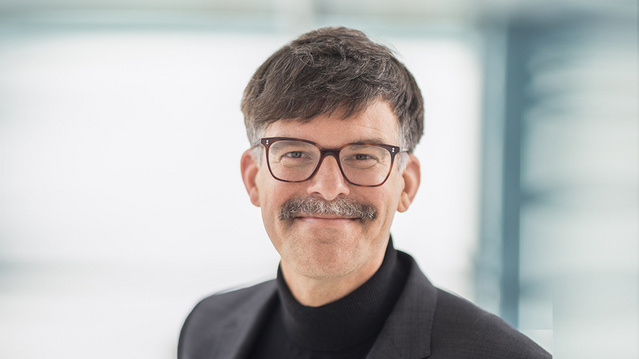 Porträt von Tobias Buchner
