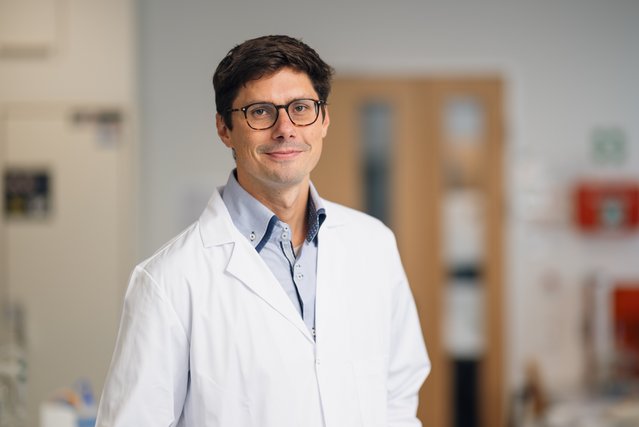Portrait von Assoz.-Prof. Dr. Michael Zumstein.