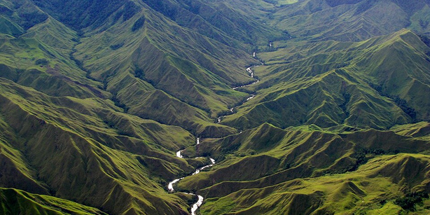 Bild des Milne Bay Flusses in Neuguinea